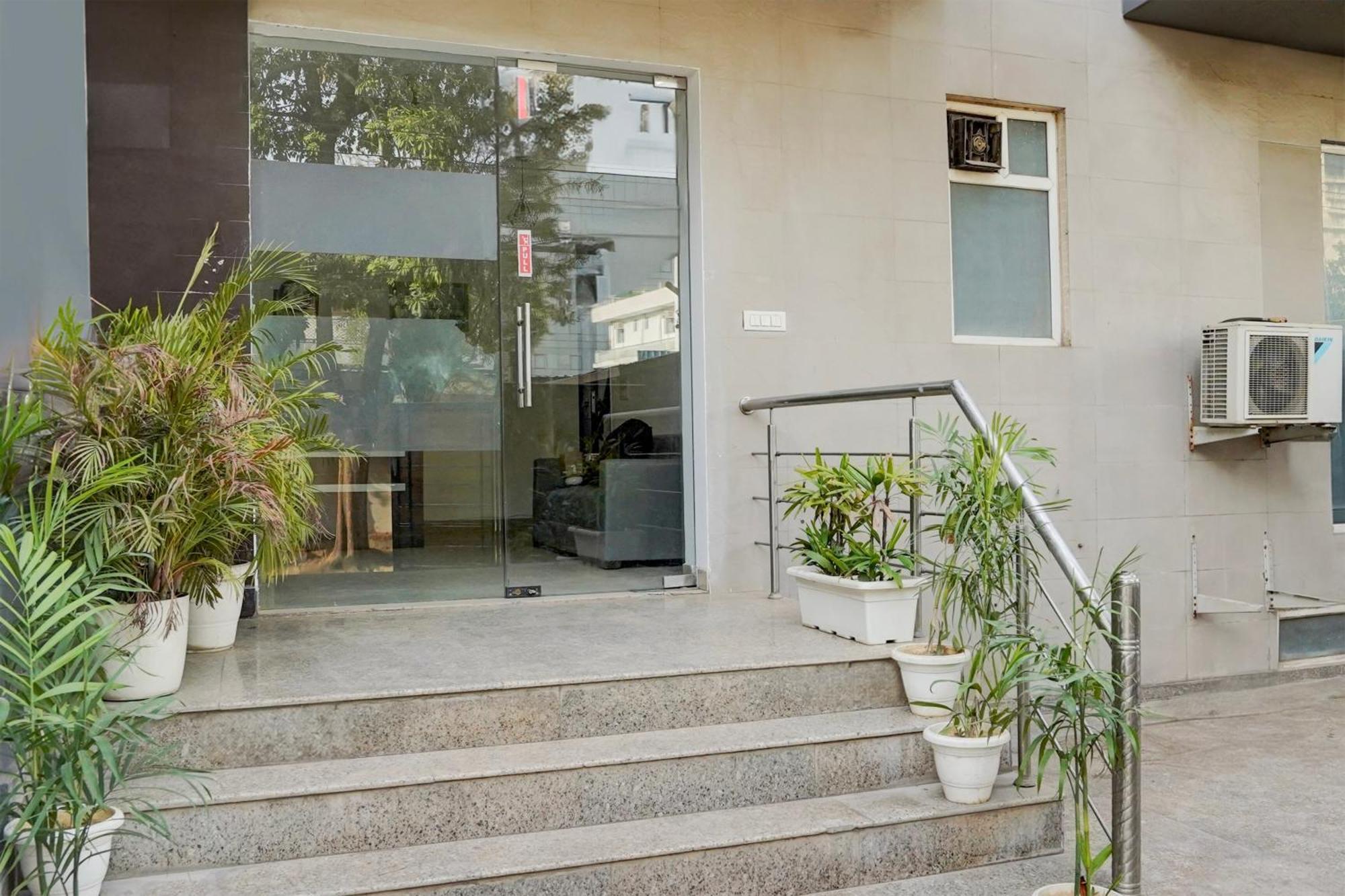 古尔冈Super Townhouse Sector 53 Golf Course Road公寓 外观 照片
